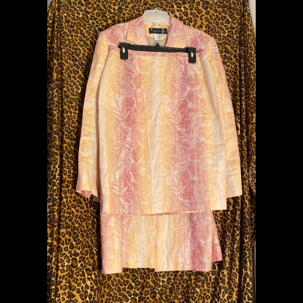 Harvest Bernard linen suit with orange tones